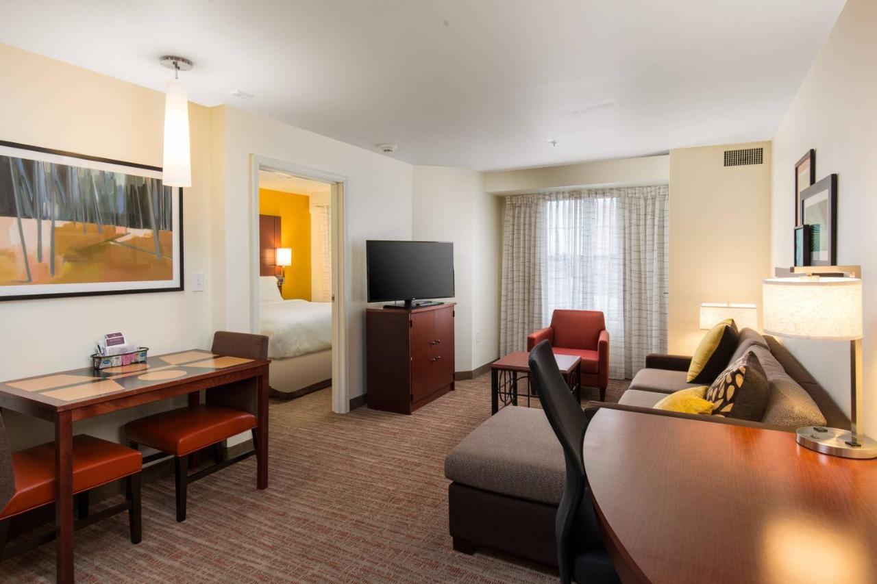 Residence Inn By Marriott Springfield Old Keene Mill Exterior foto
